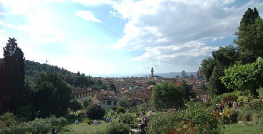 635px-Firenze-giardino_delle_rose_06
